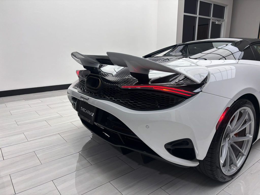 2024 McLaren 750S