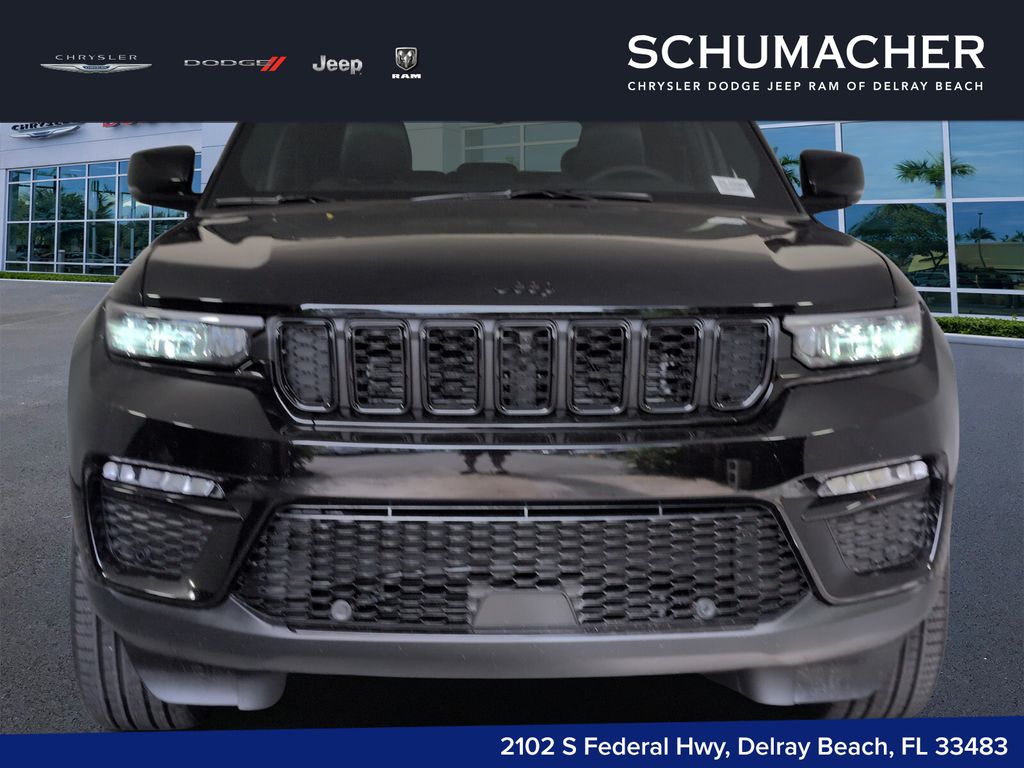 new 2025 Jeep Grand Cherokee car, priced at $48,680