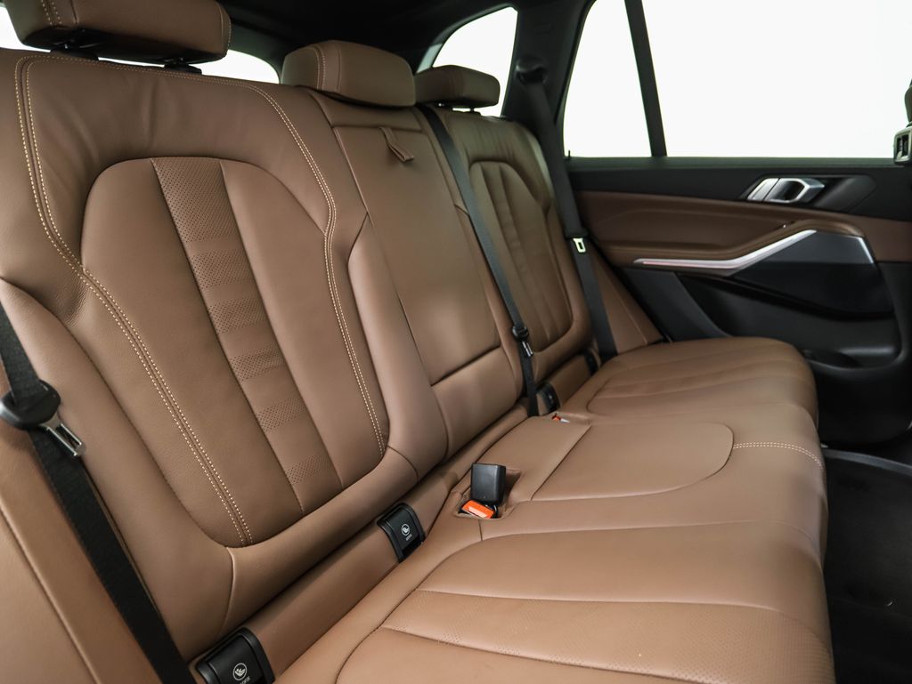 2022 BMW X5 xDrive40i 28