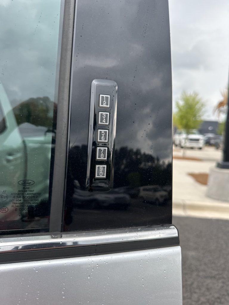 2019 Ingot Silver Metallic Ford Super Duty F-350 DRW Platinum 4X4 Truck