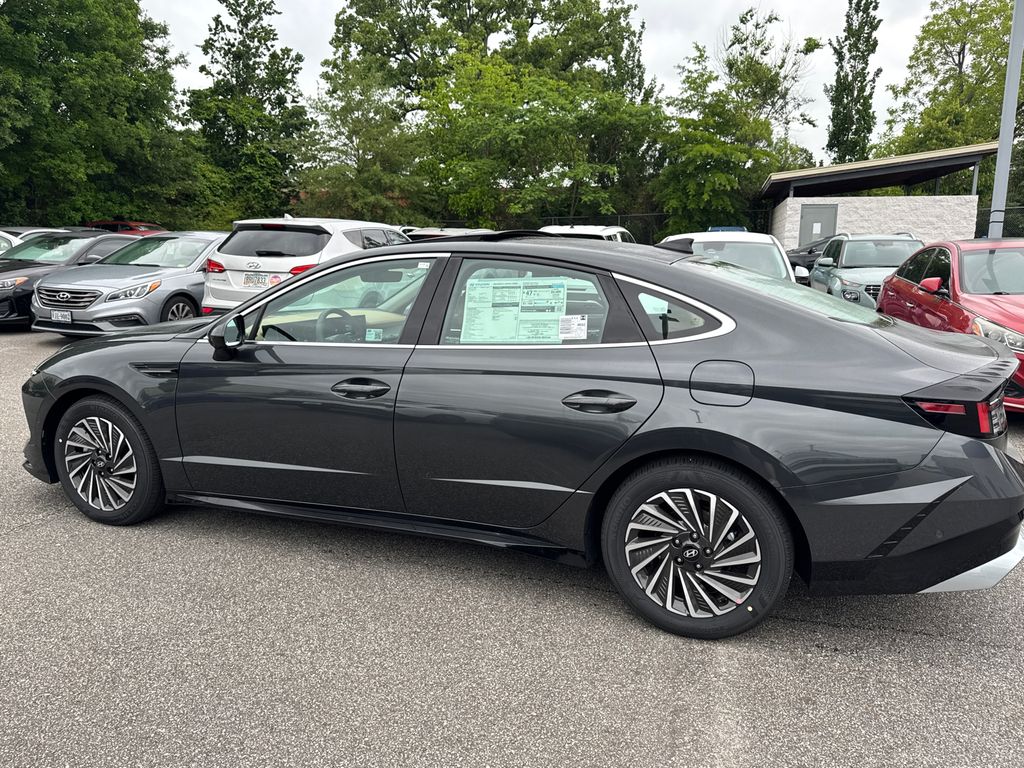2025 Hyundai Sonata Hybrid Limited photo 7