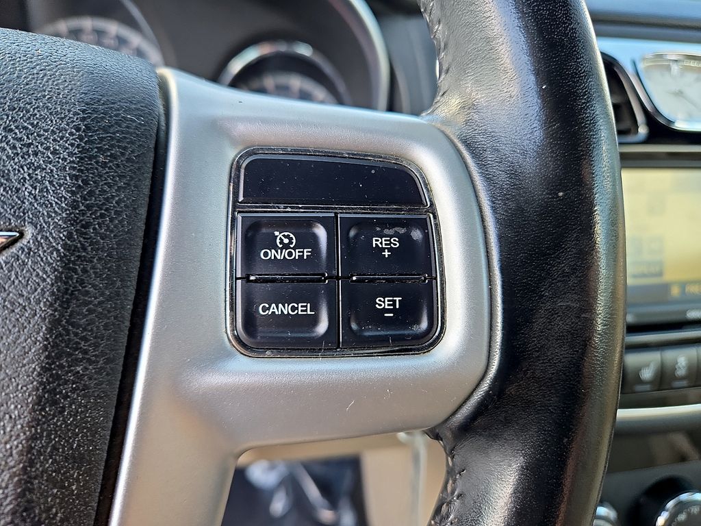 2011 Chrysler 200