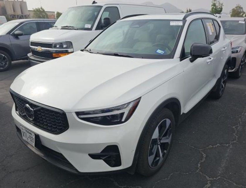 Crystal White 2026 Volvo XC40 B5 Plus AWD SUV / Crossover All-Wheel Drive Automatic