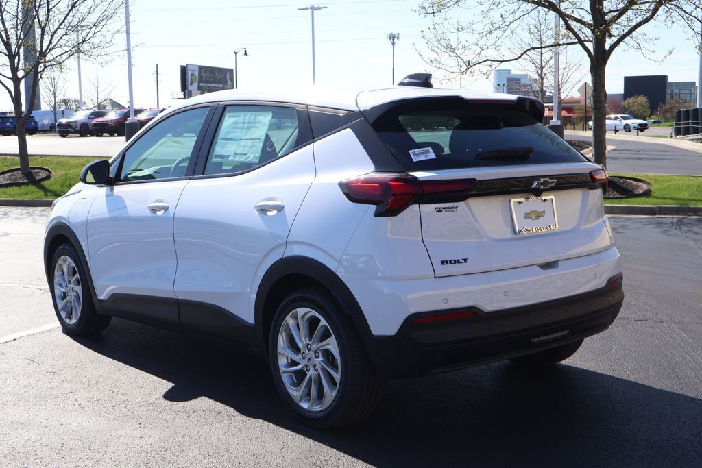 Thumbnail: 2027 Chevrolet Bolt EV - 5