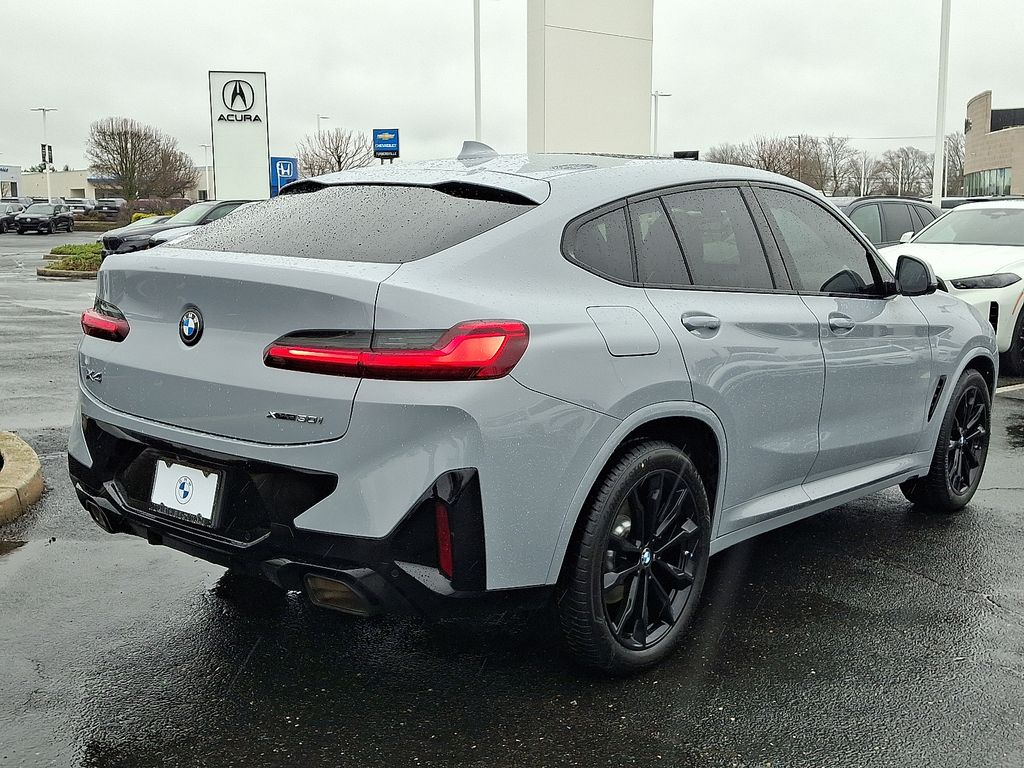 Thumbnail: 2023 BMW X4 - 6