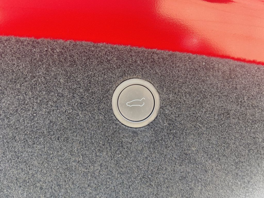 2024 Tesla Model X  16