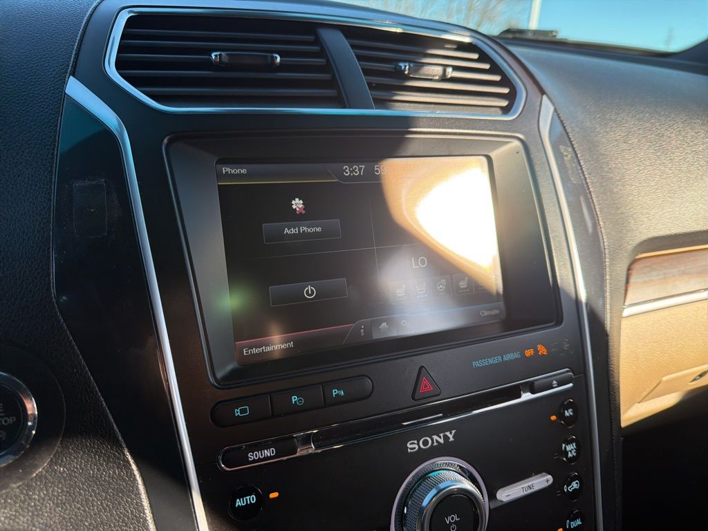 Thumbnail: 2016 Ford Explorer - 30