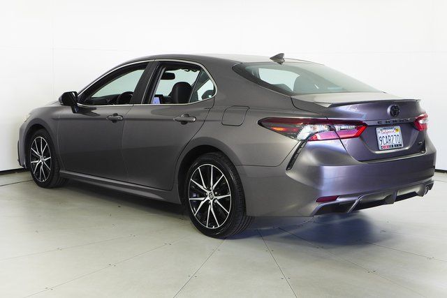 2022 Toyota Camry SE 9