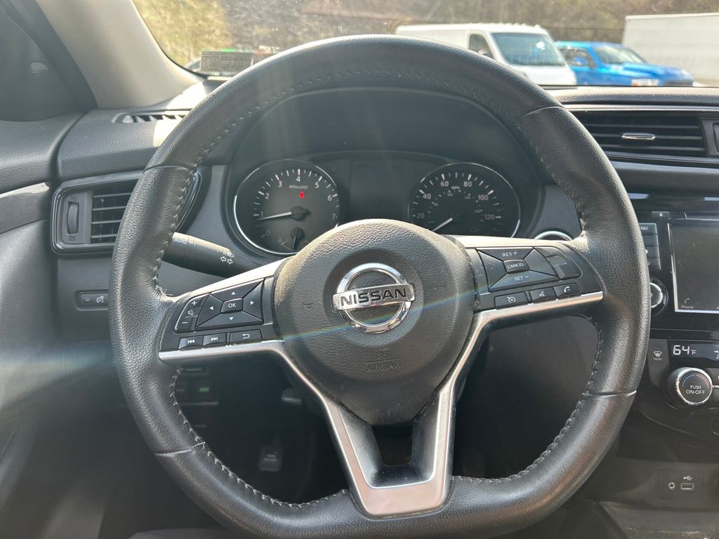 2020 Nissan Rogue SV Green at Subaru and VW of Moon Township