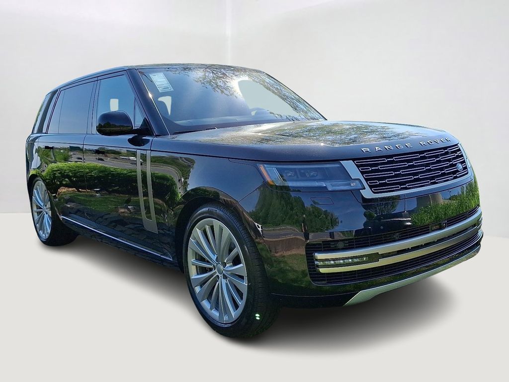 2025 Land Rover Range Rover SE 2