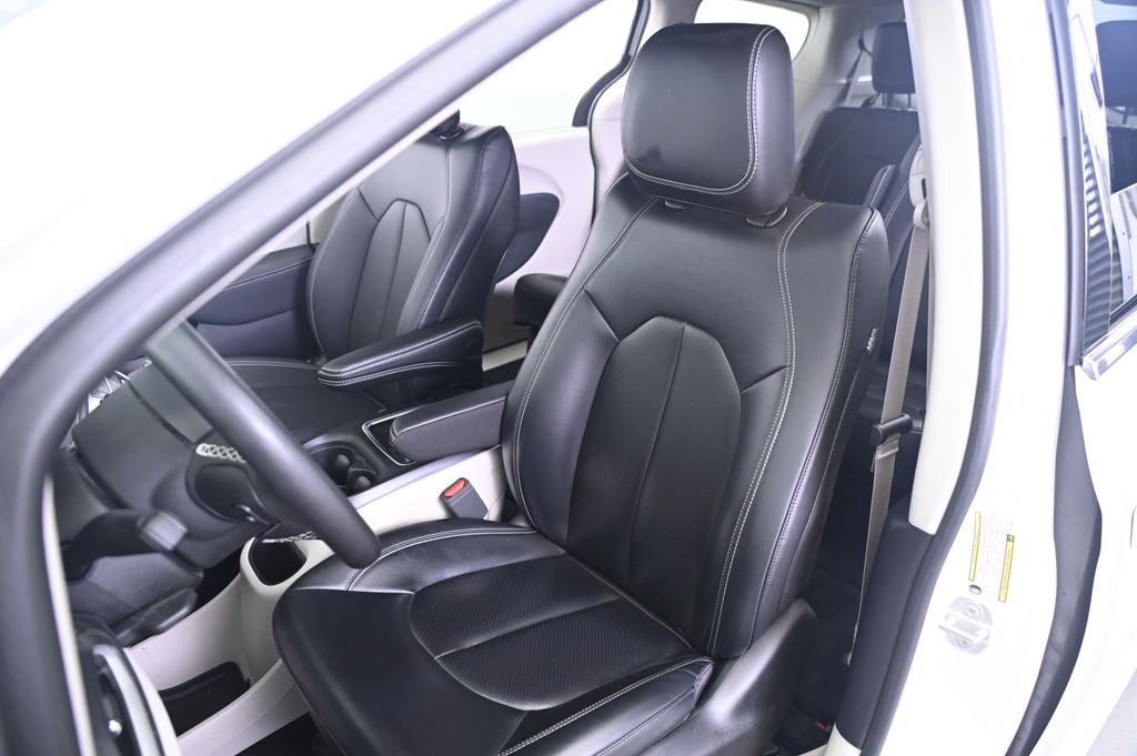 Thumbnail: 2024 Chrysler Pacifica - 29