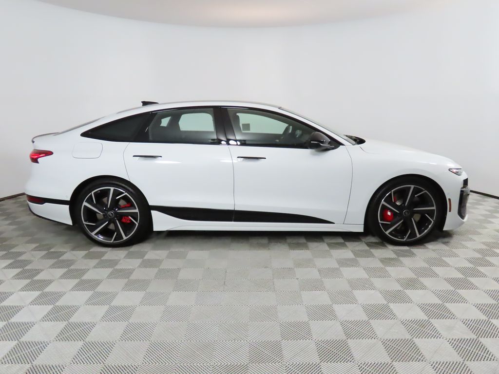 Thumbnail: 2025 Audi e-tron S - 6