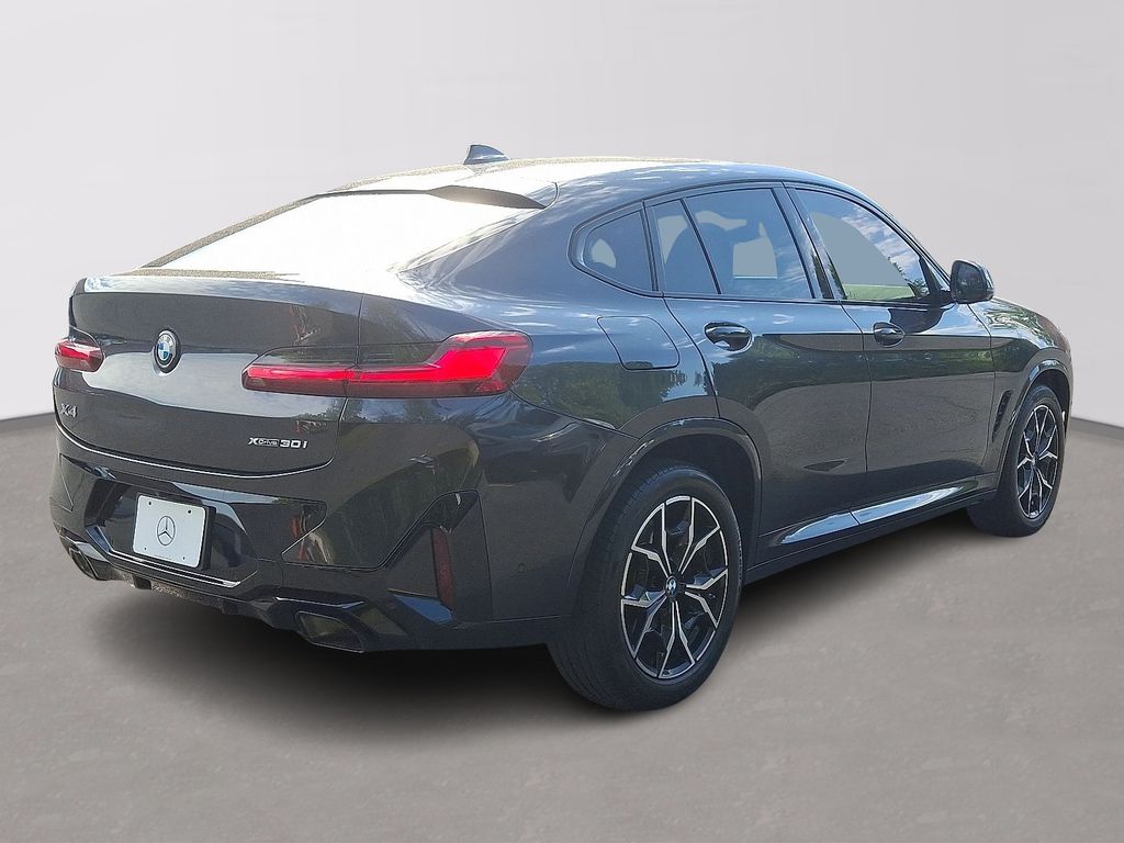 2023 BMW X4 xDrive30i 4