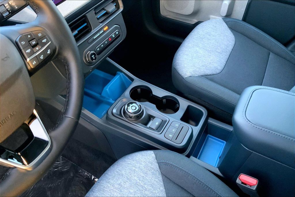 2026 Ford Maverick XLT - Photo 8