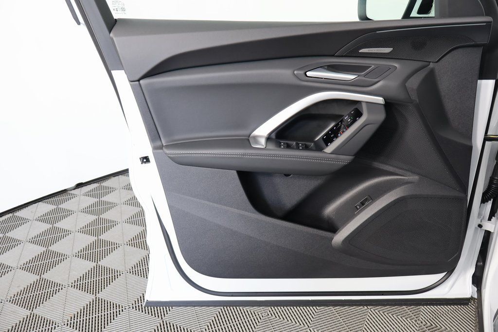 Thumbnail: 2026 Audi Q5 - 7