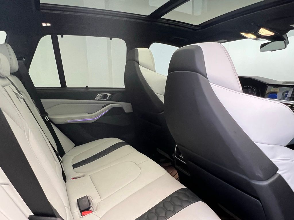 2023 BMW X5 M 9