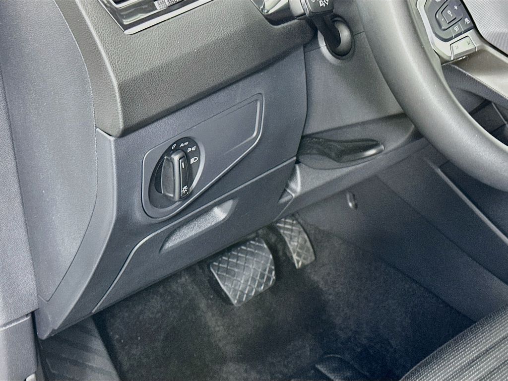 Thumbnail: 2024 Volkswagen Tiguan - 10
