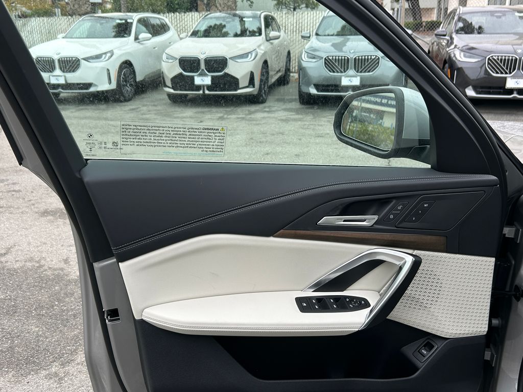 Thumbnail: 2026 BMW X1 - 11