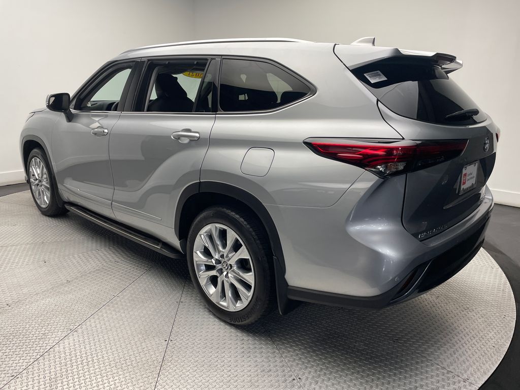 2021 Toyota Highlander Limited 7