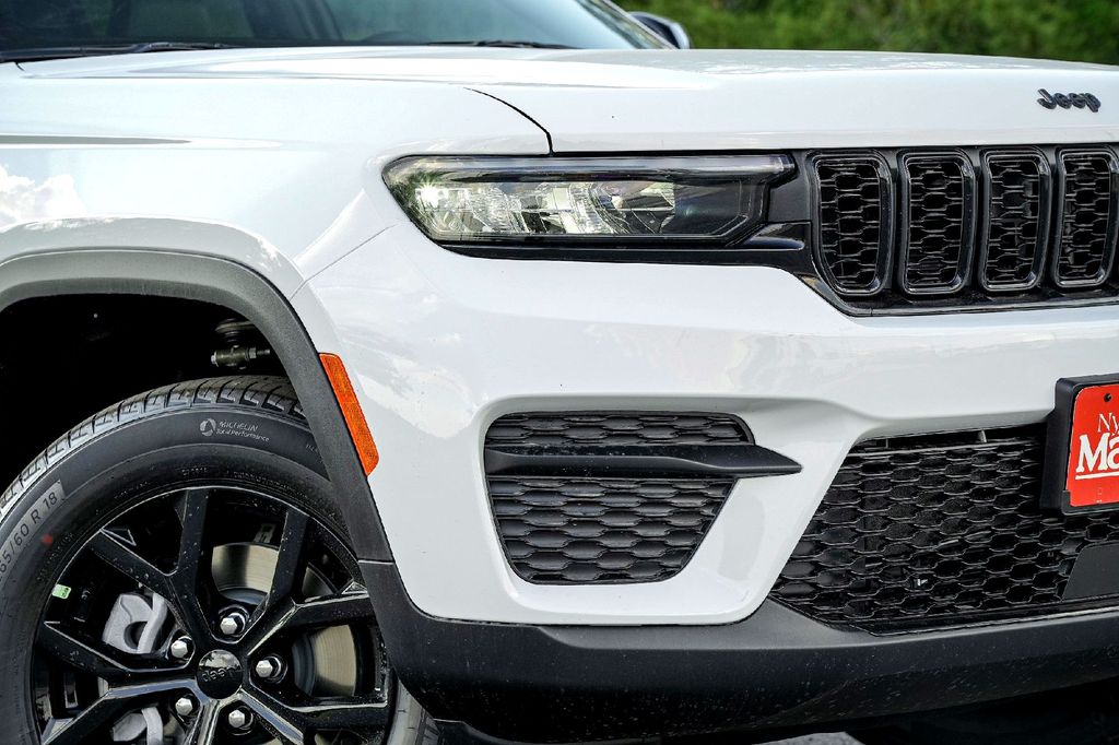 New Car 2025 Jeep Grand Cherokee  Altitude X For Sale Under $40,000 In Taylor, Texas
