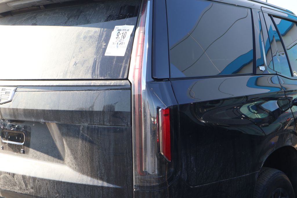 Thumbnail: 2023 Cadillac Escalade - 10