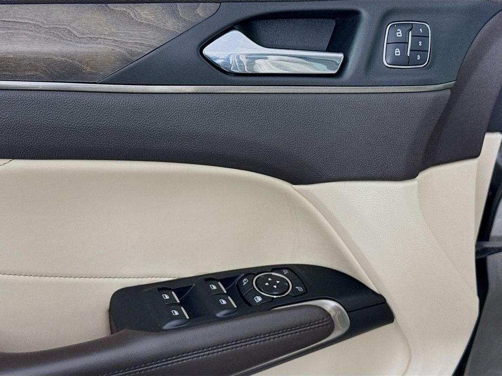 Thumbnail: 2017 Lincoln MKC - 24