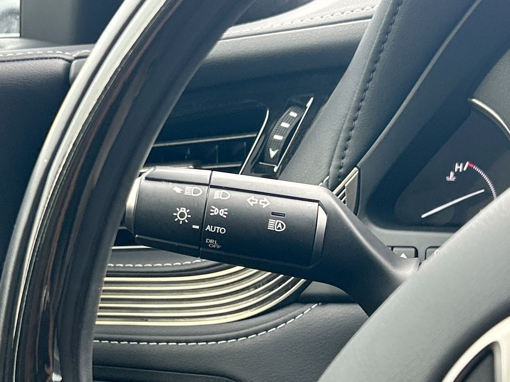 Thumbnail: 2022 Lexus LS - 26