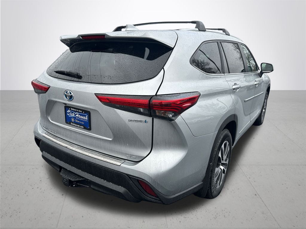 2023 Toyota Highlander Hybrid XLE