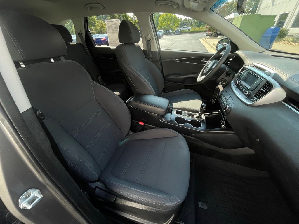 Thumbnail: 2018 Kia Sorento - 31