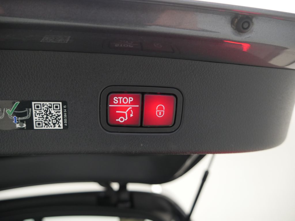 Thumbnail: 2023 Mercedes-Benz GLC - 26