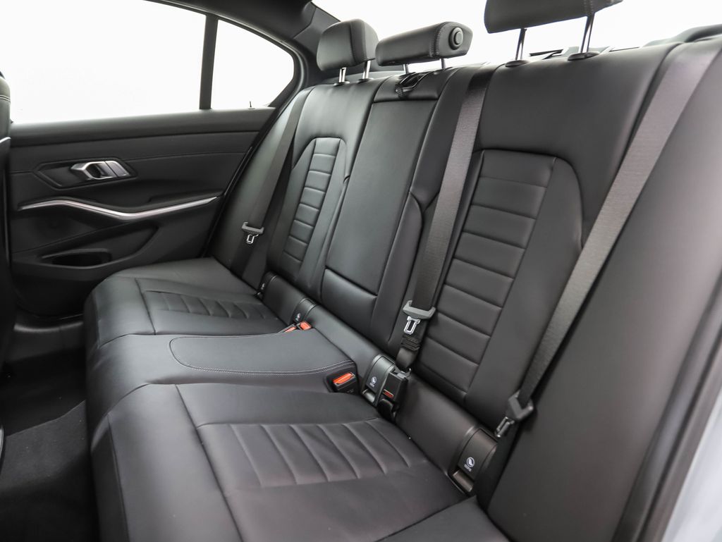 2025 BMW 3 Series 330i xDrive 22