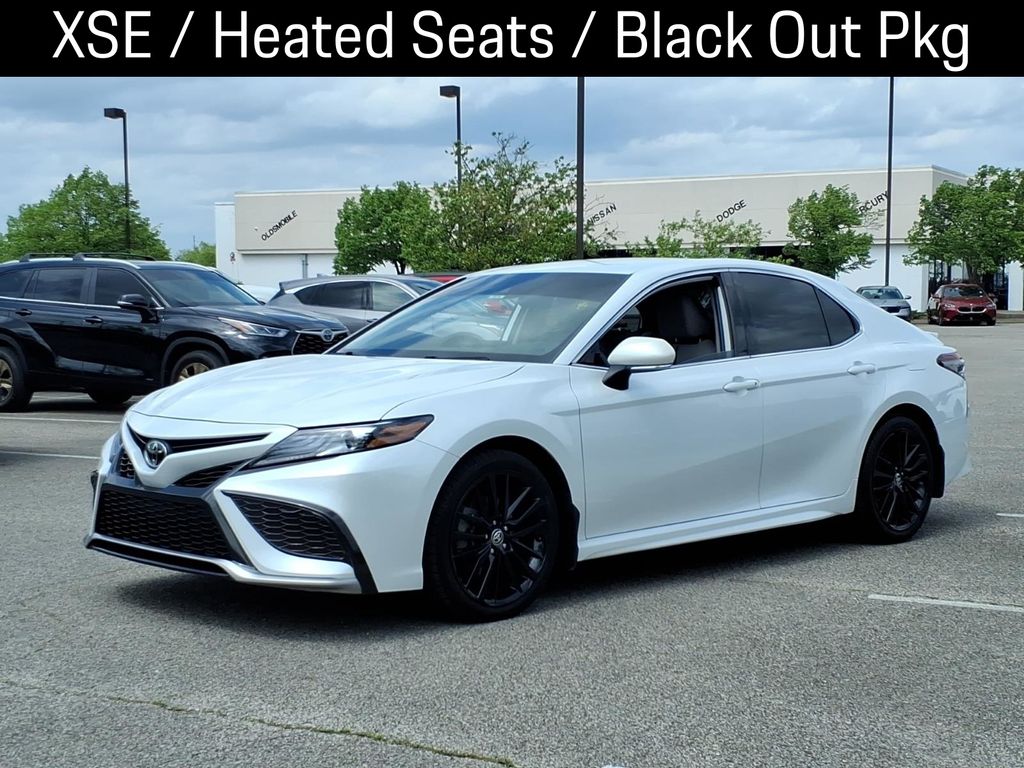White (Wind Chill Pearl) 2022 Toyota Camry XSE FWD Sedan Front-Wheel Drive 8-Speed Automatic