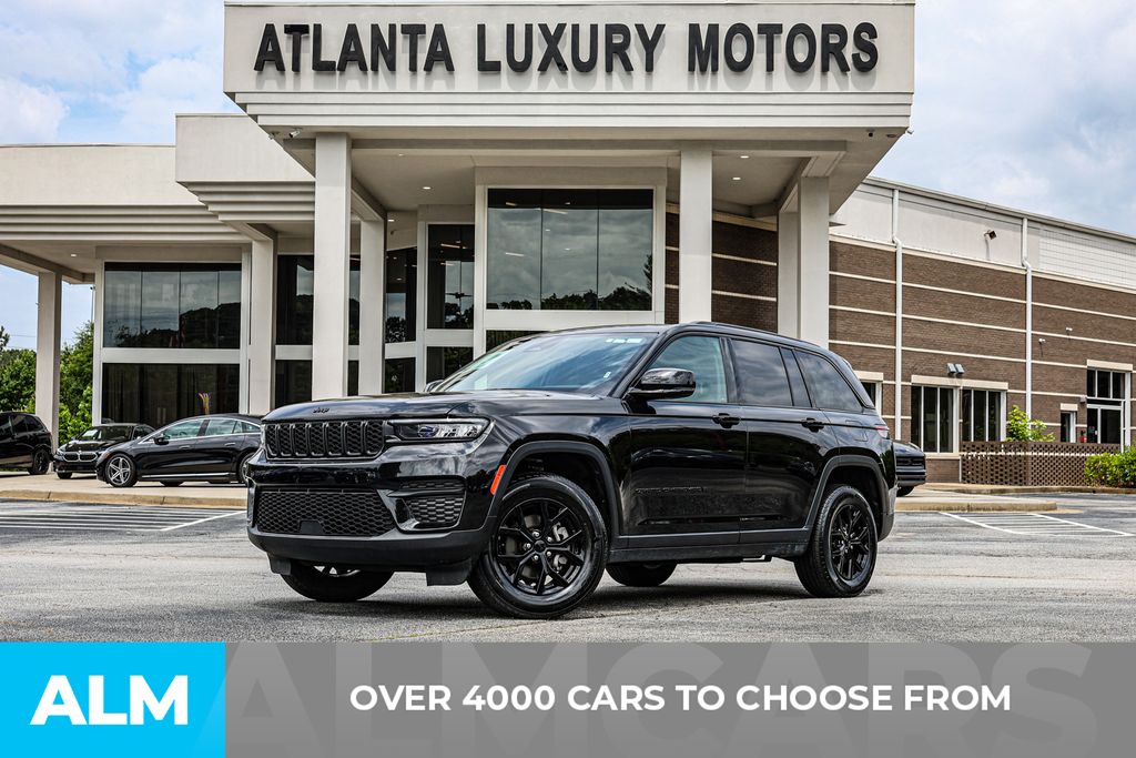 Used 2025 Black Jeep Altitude / MT Certified image 3