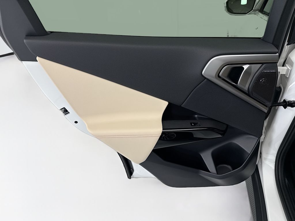 Thumbnail: 2026 BMW X3 - 25