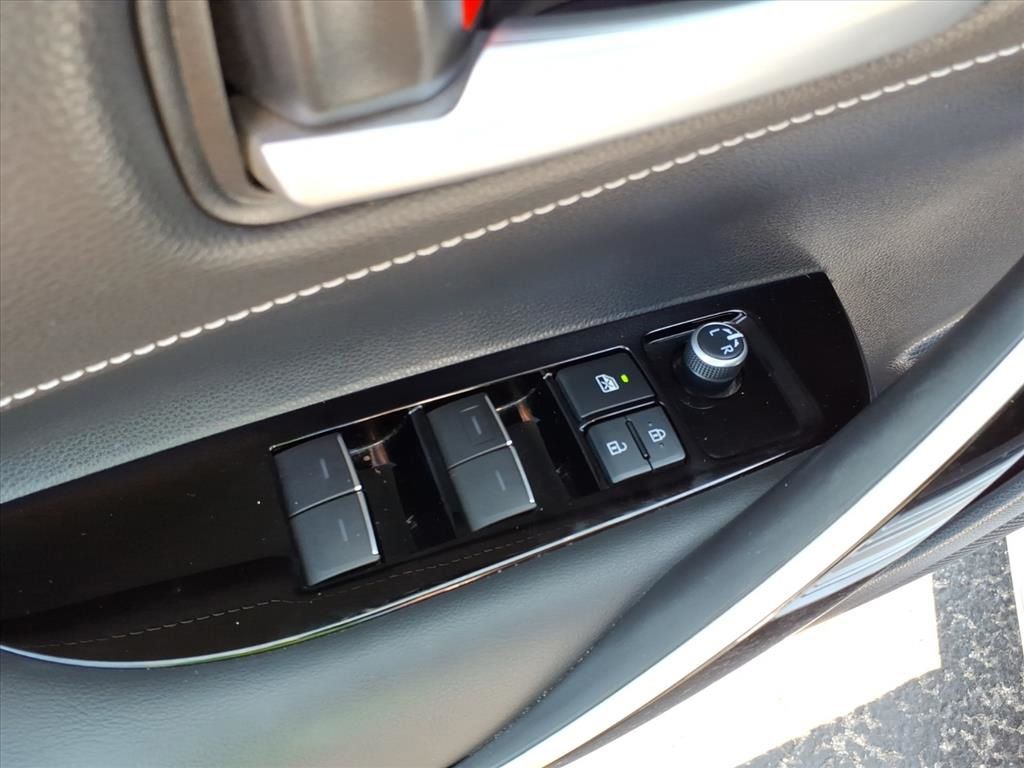 2021 Toyota Corolla XSE photo 13