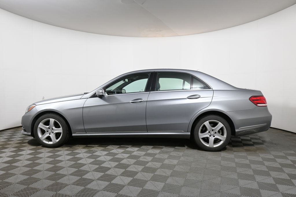 Thumbnail: 2014 Mercedes-Benz E-Class - 2