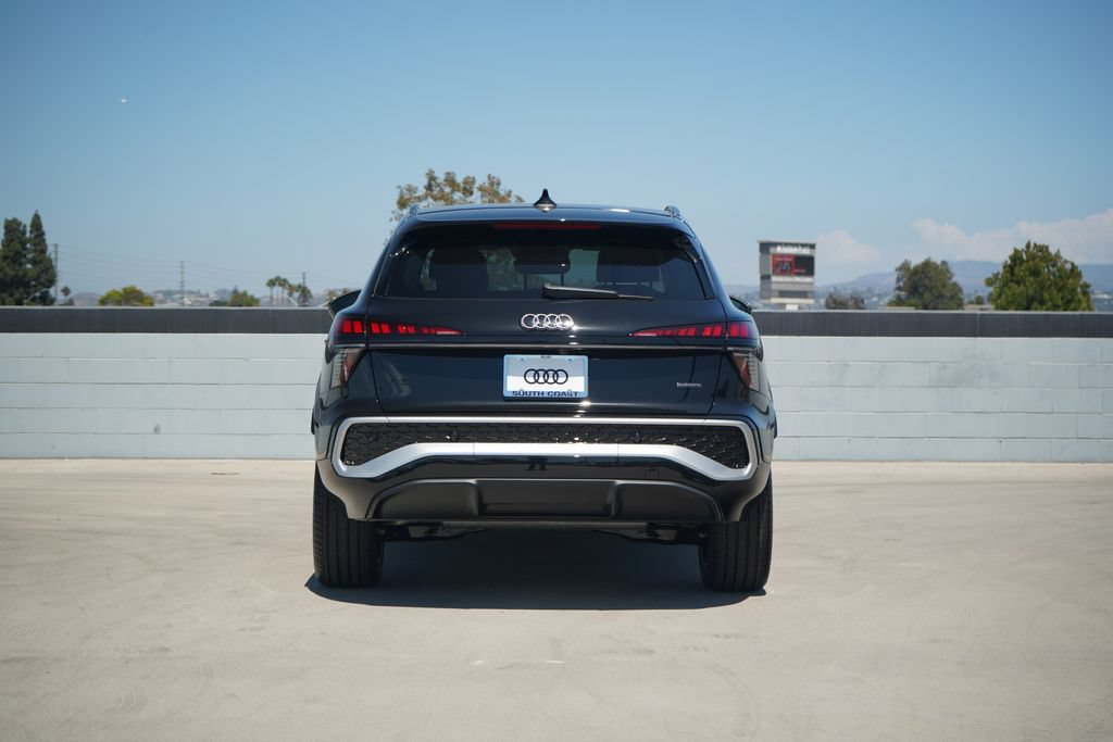 Thumbnail: 2026 Audi Q3 - 4
