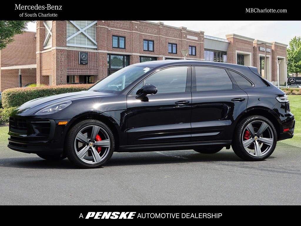 Thumbnail: 2023 Porsche Macan - 1