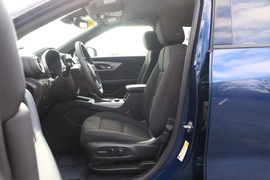 Thumbnail: 2022 Chevrolet Blazer - 32