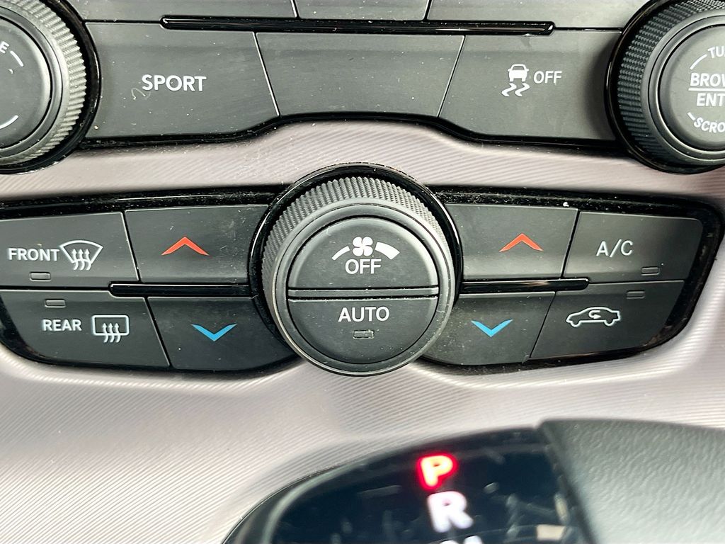 Used 2023 Red Dodge SXT image 15