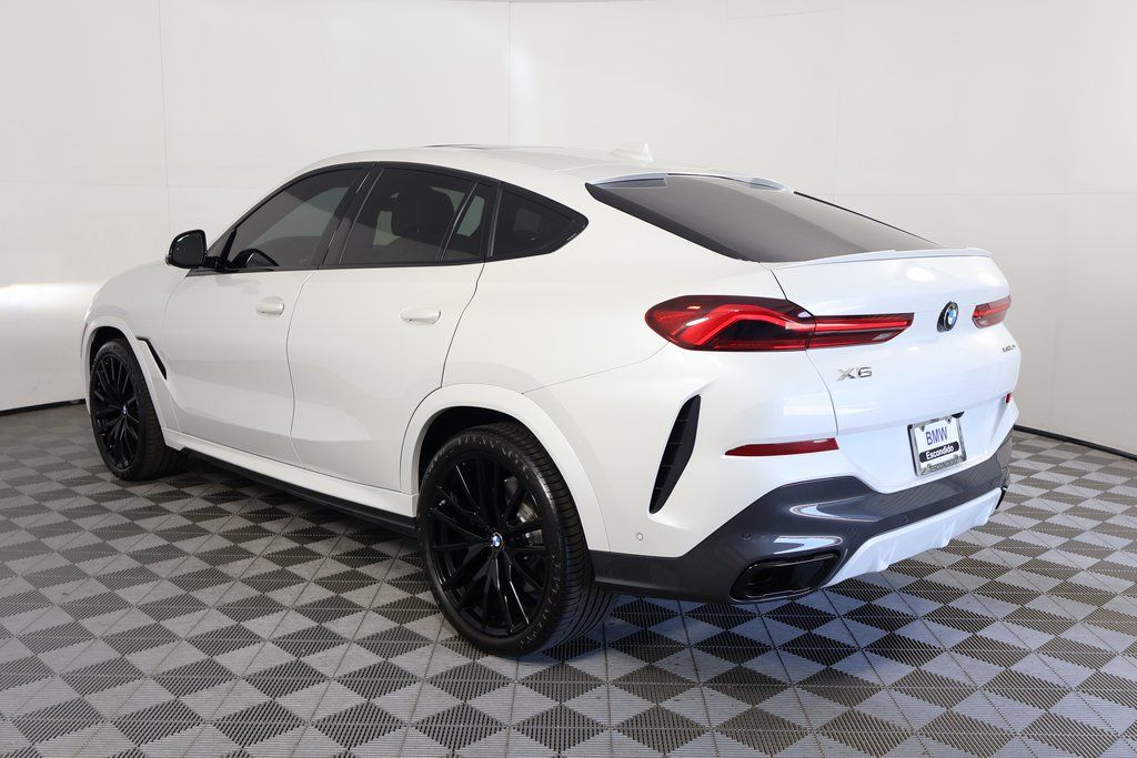Thumbnail: 2021 BMW X6 - 6