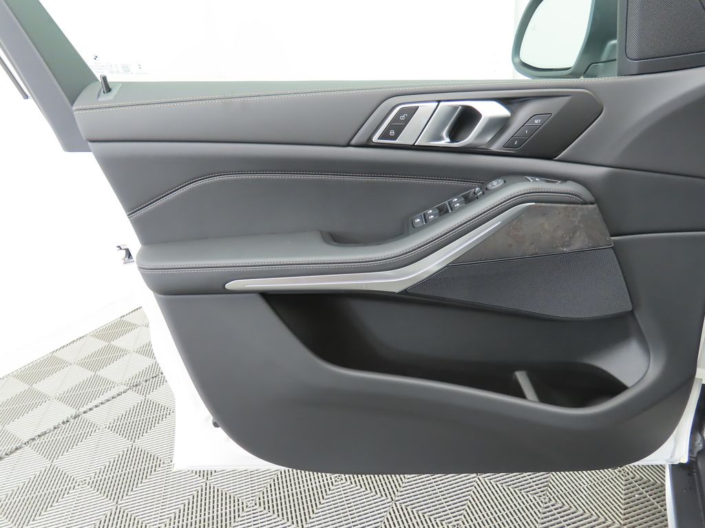 Thumbnail: 2025 BMW X5 - 24