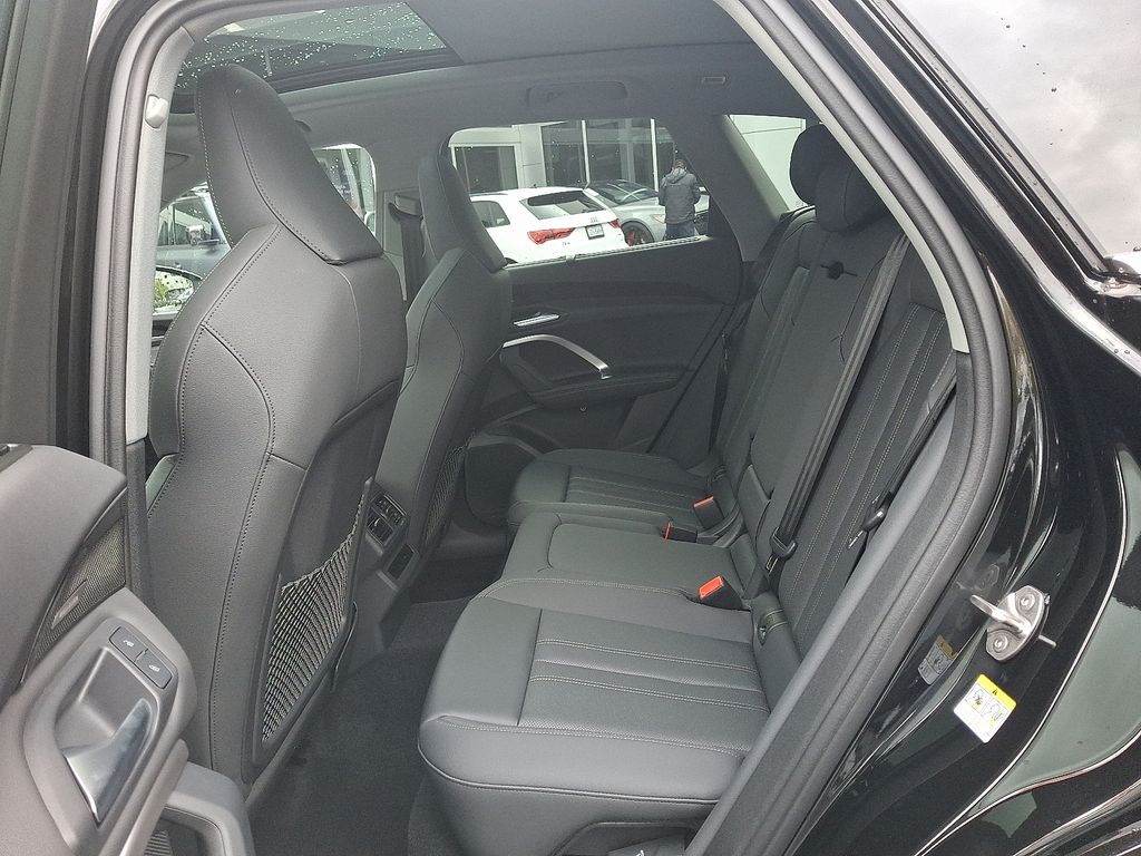 Thumbnail: 2025 Audi Q5 - 7