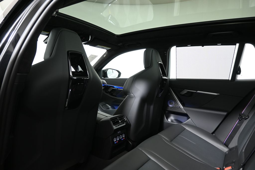 Thumbnail: 2026 BMW M5 - 32