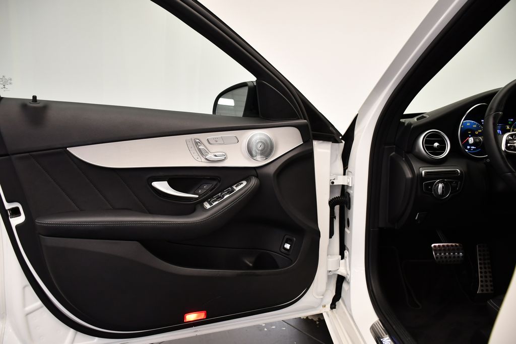 Thumbnail: 2021 Mercedes-Benz C-Class - 32