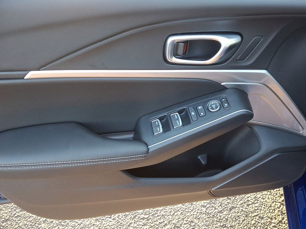 Thumbnail: 2025 Acura Integra - 12