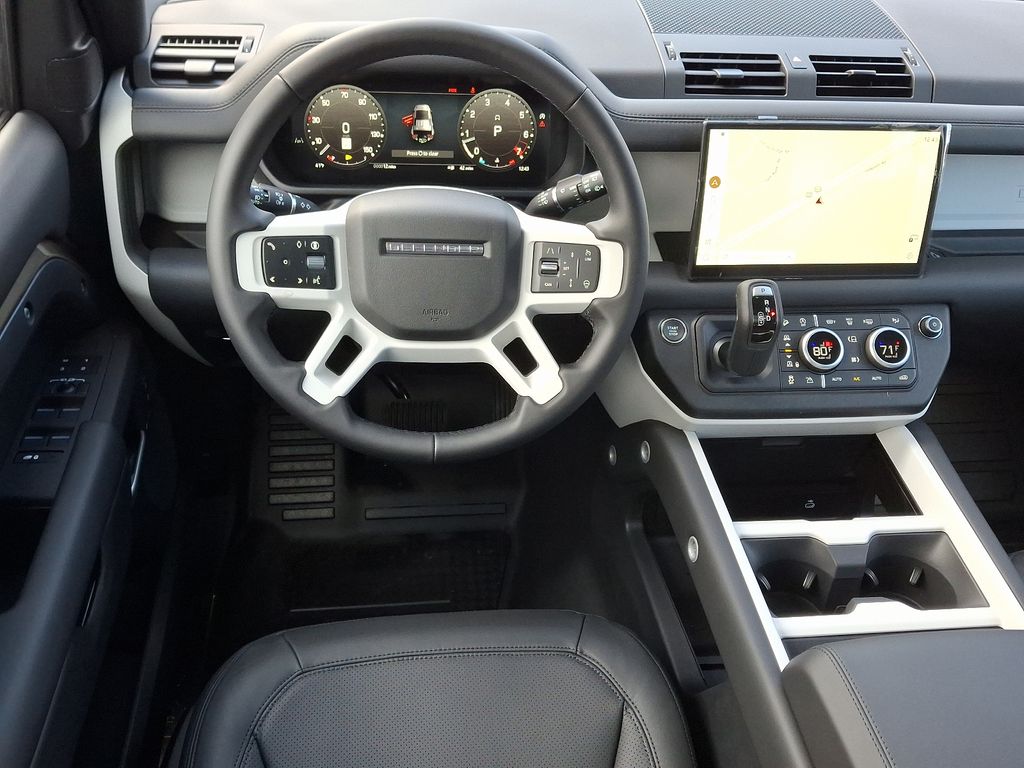 Thumbnail: 2025 Land Rover Defender - 7