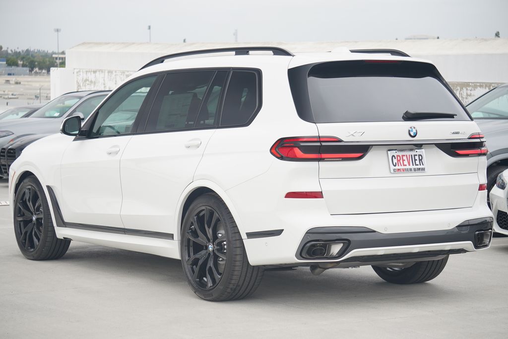 Thumbnail: 2026 BMW X7 - 7