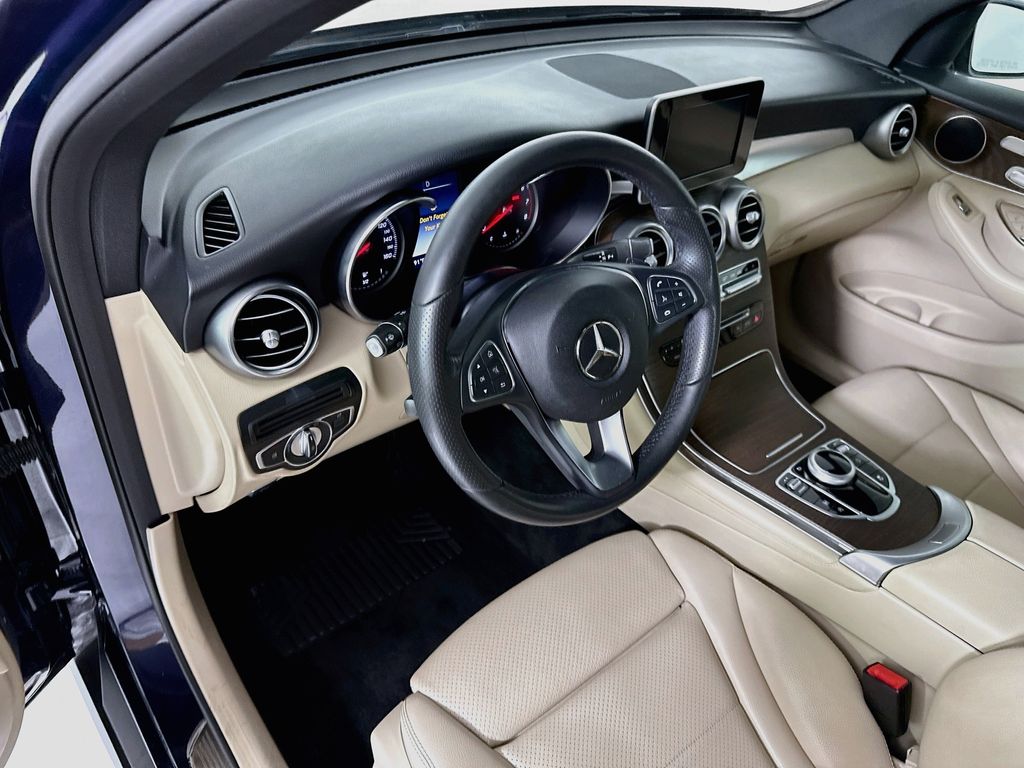Thumbnail: 2018 Mercedes-Benz GLC - 9