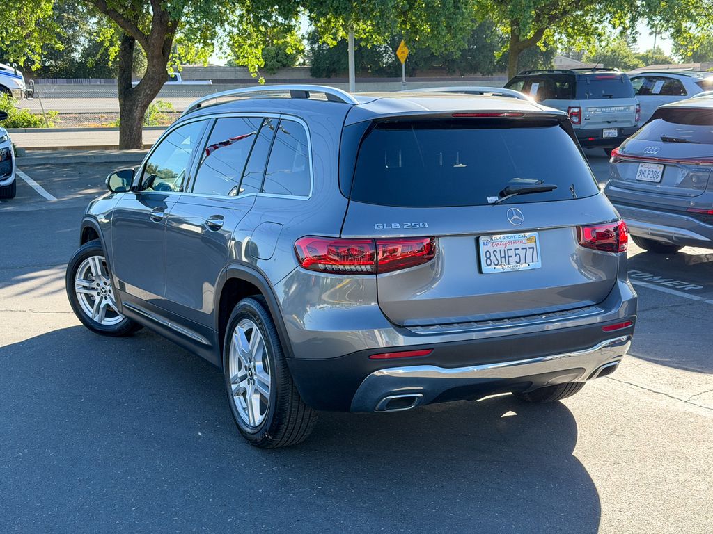 Used 2020  Mercedes-Benz GLB 250 image 9
